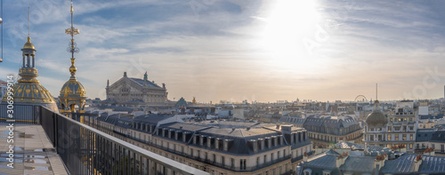 Canvas Print Paris, France - 11 30 2019: Boulevard Haussmann