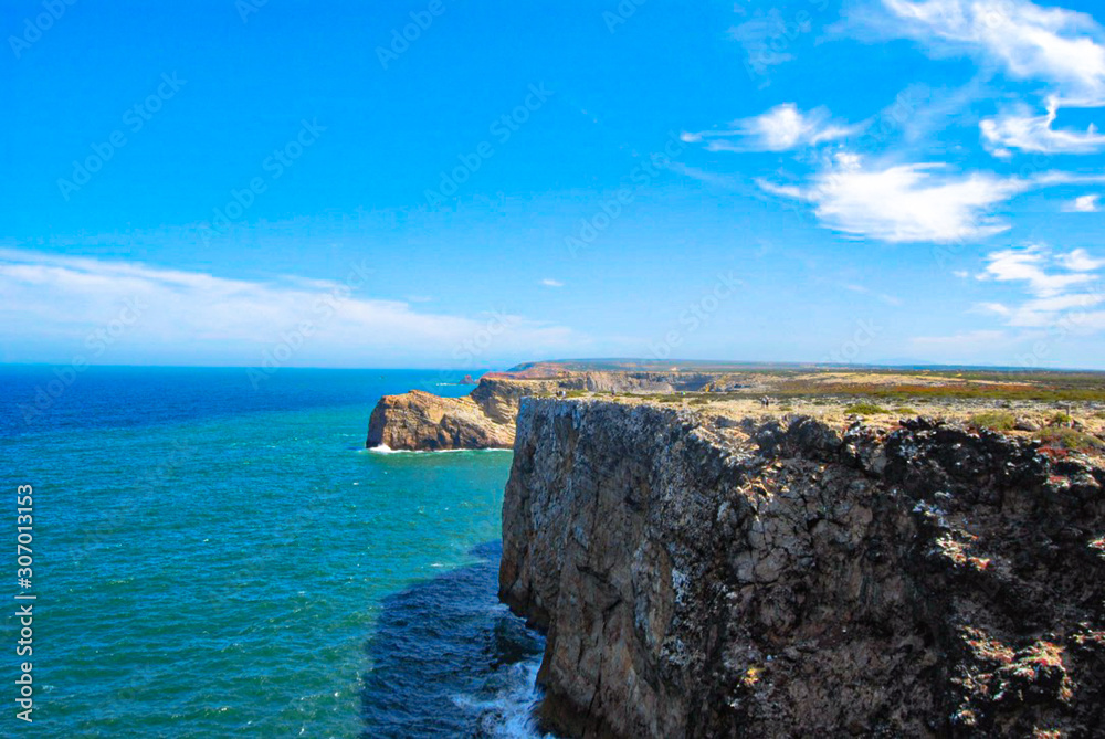 sea and rocks