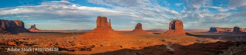  Monument valley sandstone buttes