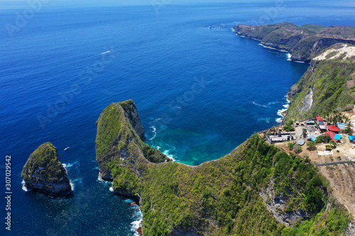 View of the coast, most popular Kelingking Beach, West Coast of Nusa Penida Island, Bali. © Men Sang