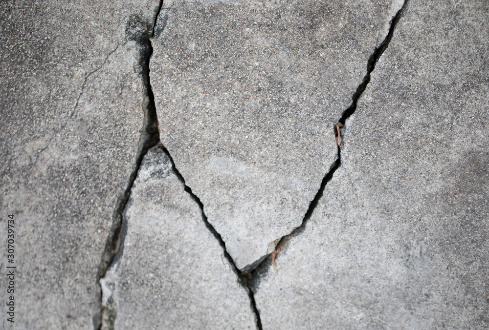 Obraz premium concrete wall crack and copy space