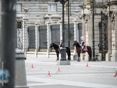 Royal gate being guarded bu mounted police