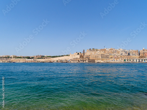 Fototapeta Naklejka Na Ścianę i Meble -  View of the beautiful and old city of Valletta. Malta