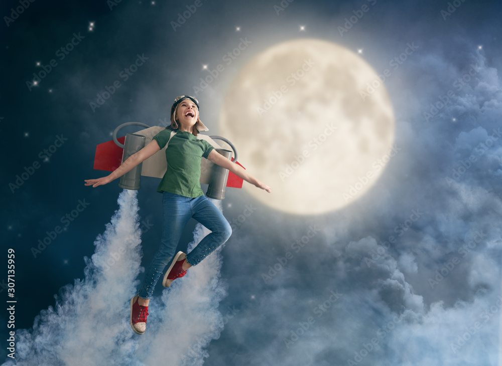 Fototapeta premium child in an astronaut costume