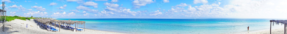 Panorámica de playas y complejos para turistas en Cayo Santa María, República de Cuba