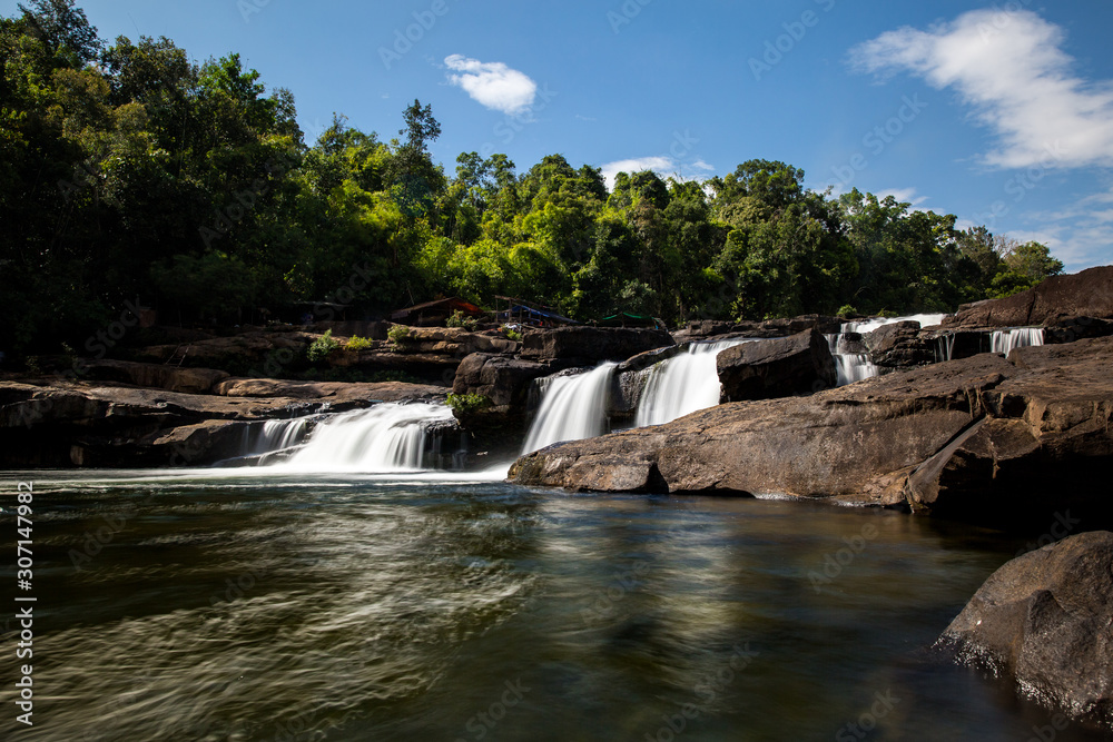 Fototapeta premium riverfall