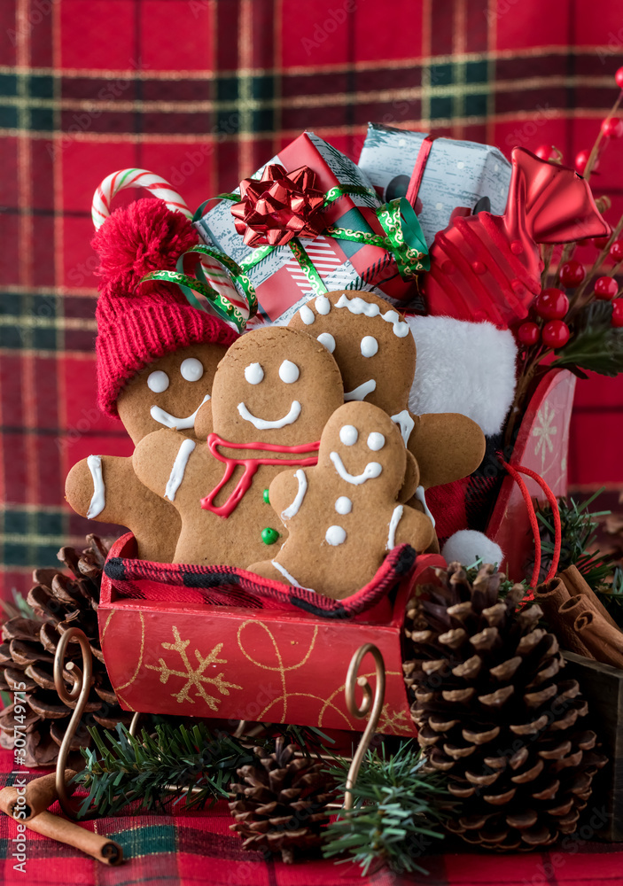 Sleigh with gingerbread family and presents. Sleigh with gingerbread family and presents.