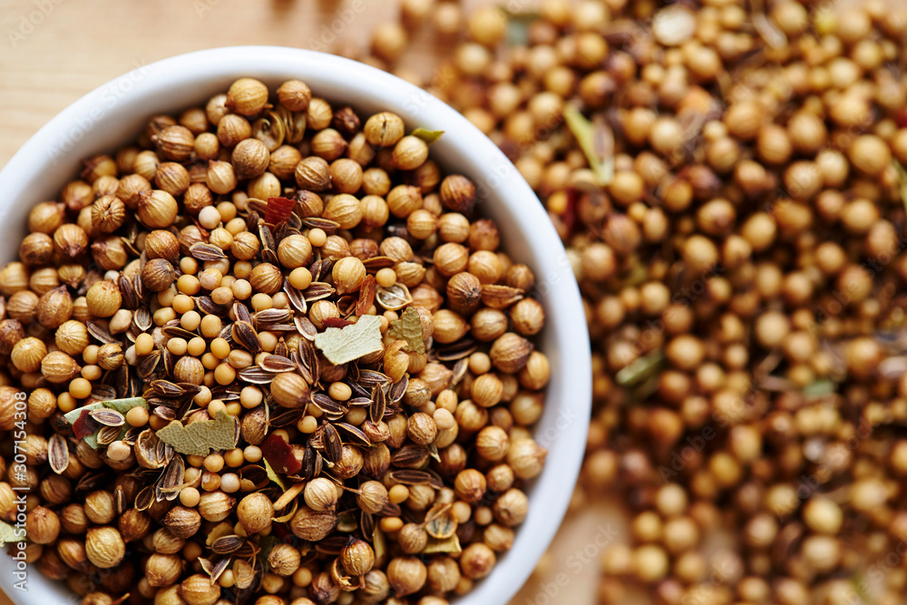 Mixed herb and spice seasoning 