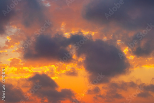 Fototapeta Naklejka Na Ścianę i Meble -  Beautiful vibrant sunset with dramatic clouds