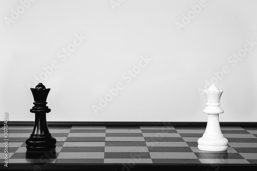Black and White chess game. A move to kill. Refer to business strategy and competitive concept.