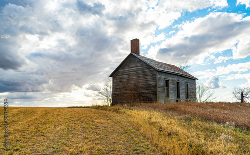 Valokuva Old schoolhouse in the country