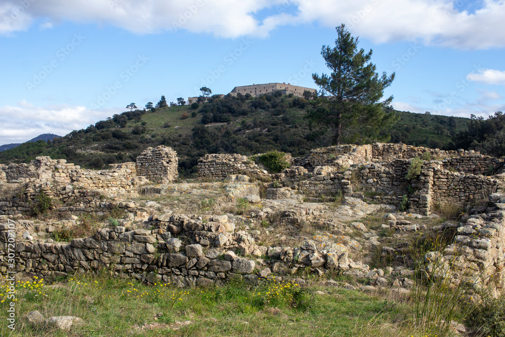 Ancient Roman oppidum and Fort Bellegarde