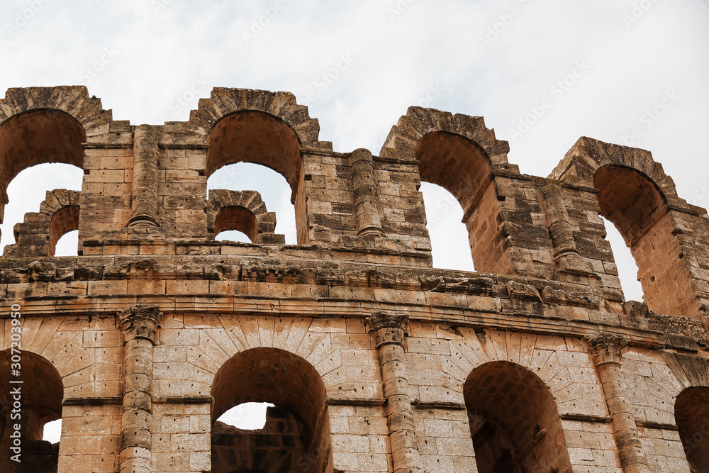 ruinas del anfiteatro romano de El Jem, Túnez. 