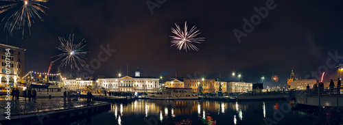 Obraz na plátně New Year fireworks in Helsinki. Beautiful night panorama.