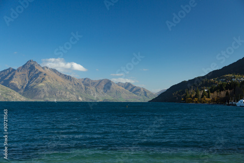 Lake Wakaipu in New Zealand