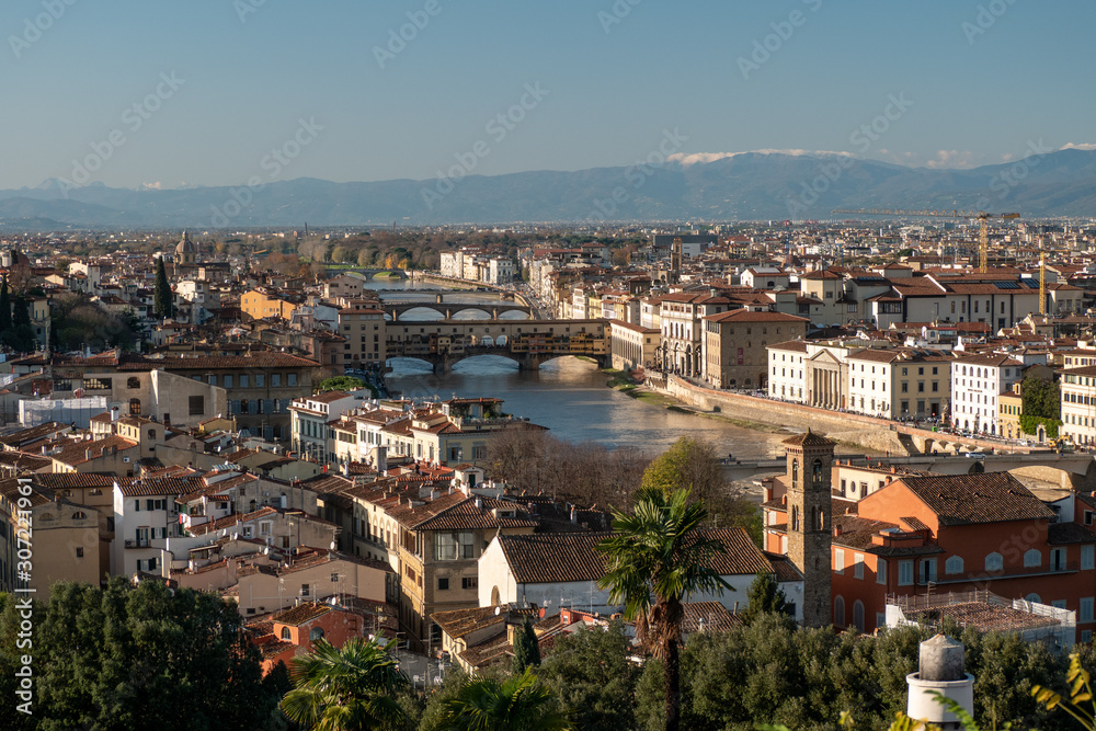 Vista panoramica de la ciudad de Florencia, Italia. Río Arno, Ponte Vecchio.