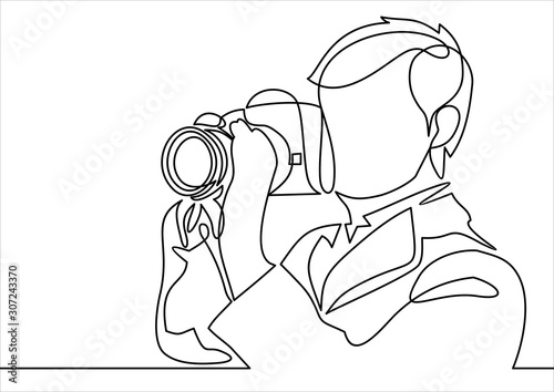 continuous line drawing of photographer making pictures