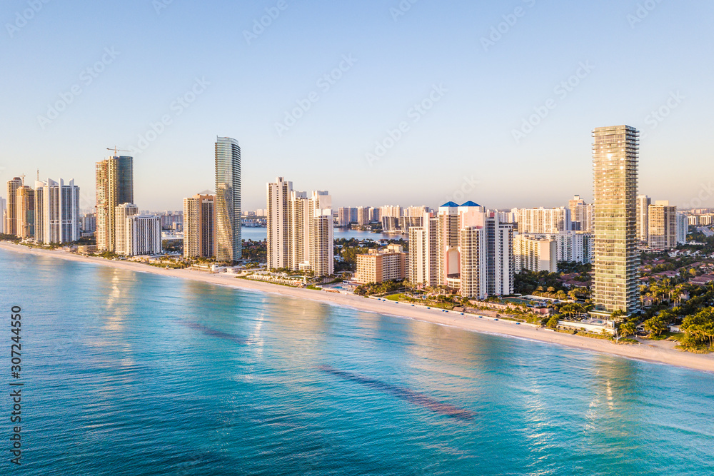Fototapeta premium Aerial panorama of skyline at waterfront of South Florida