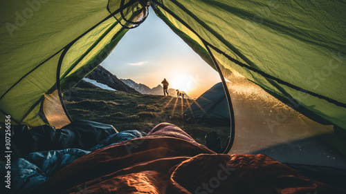 Print op canvas morning tent view