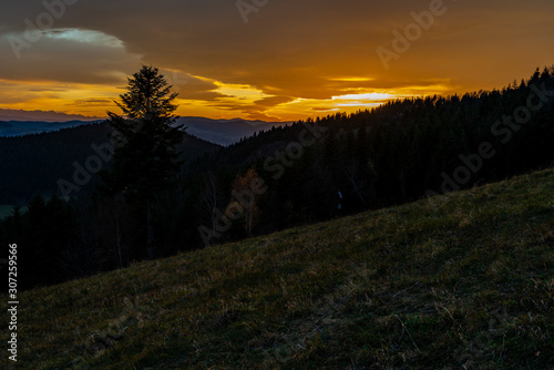 sunset in the mountains © Arthur