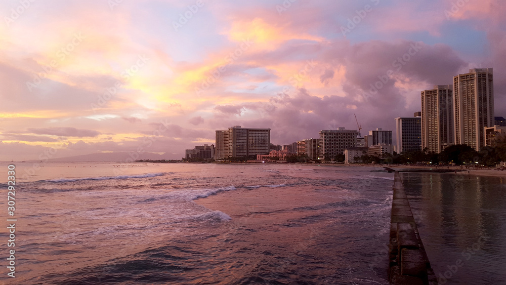 Dusk over the waters of Waikiki Dusk over the waters of Waikiki