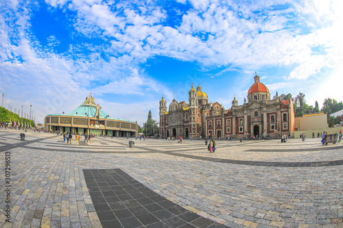 Fotografi Explanada de Basílica de Guadalupe en México.