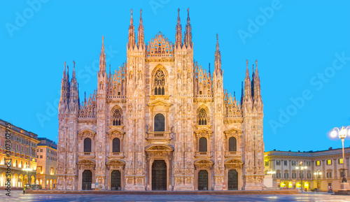 Obraz na plátně Milan Cathedral - (Duomo di Milano (Milan Cathedral) and Piazza del Duomo in Mil