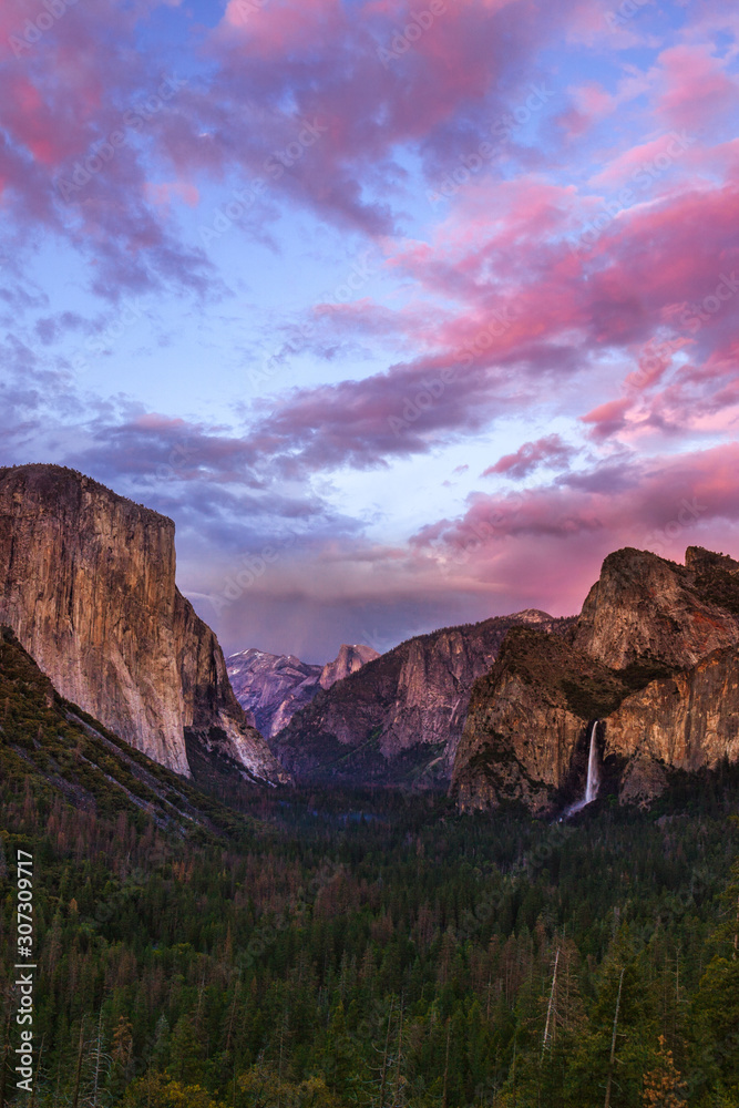 Dramatic skies after sunset at Tunnel View in Yosemite National Park
