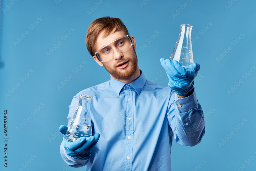 Fotografie young doctor with thumbs up