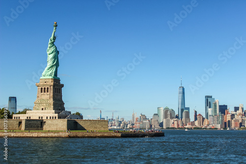 Panorama of the Statue of Liberty with the skyline of Manhatten in the background, New York, United States of America. © OldskoolPhotography
