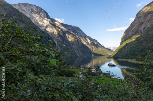 Bliack auf den Naerofjord bei Gudvangen photo