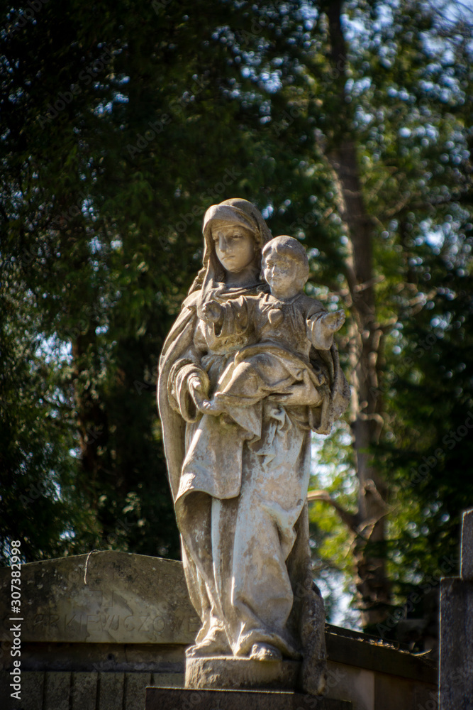 monument of virgin mary and jesus
