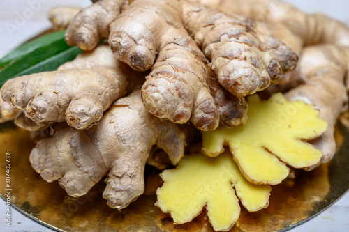 Fresh gember roots used for cooking and medicine