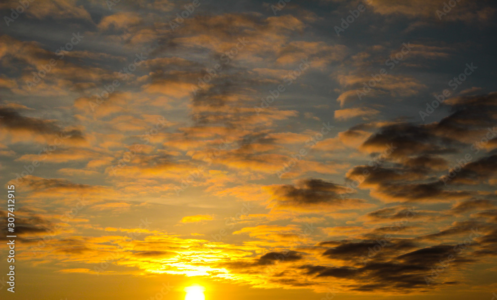 Obraz premium sunset over the sea