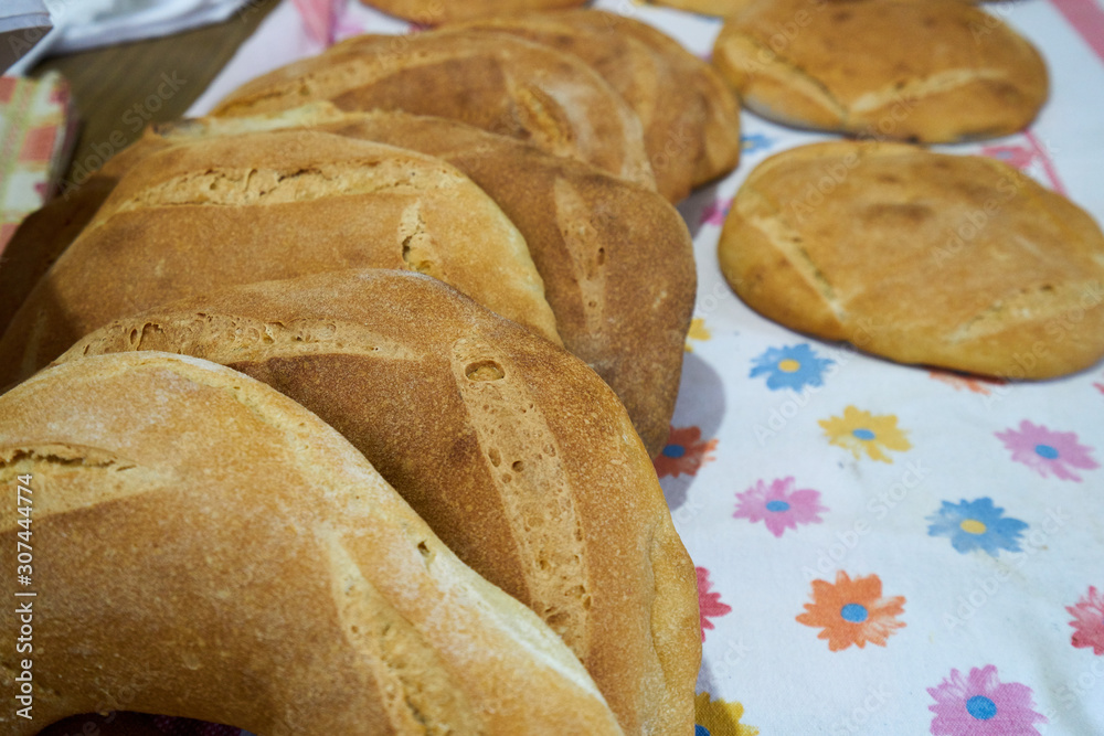 Il pane fatto in casa, antica tradizione contadina