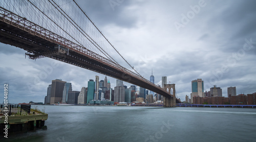 Brooklyn Bridge, East River, Brooklyn Shore © Miquel