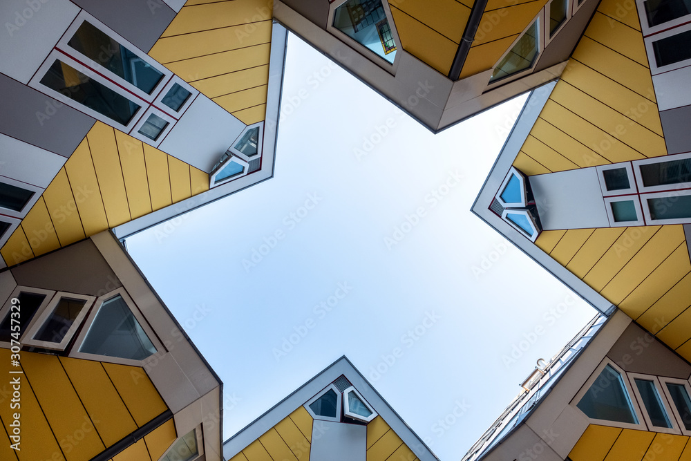 Obraz premium Cubic houses in Rotterdam, Netherlands