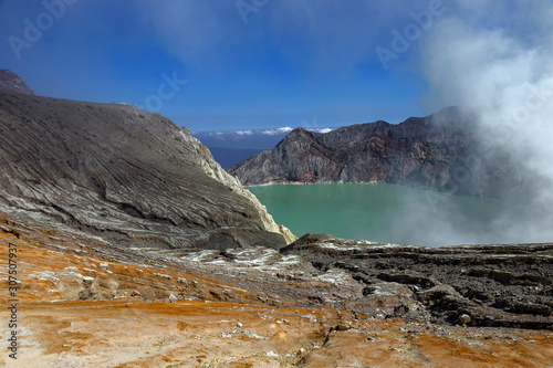 Wallpaper Mural Indonesia, Java, scenic view of Ijen volcano Torontodigital.ca