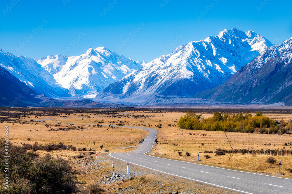 New Zealand, South Island, Starlight Highway towards?snowcapped?mountains New Zealand, South Island, Starlight Highway towards?snowcapped?mountains