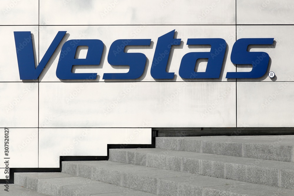 Fotografia do Stock: Aarhus, Denmark - August 8, 2015: Vestas logo on a  facade. Vestas Wind Systems is a danish manufacturer, seller, installer,  and servicer of wind turbines. It is the largest