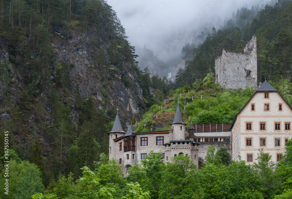 A look at the beautiful Hotel Schloss Fernsteinsee on a foggy morning