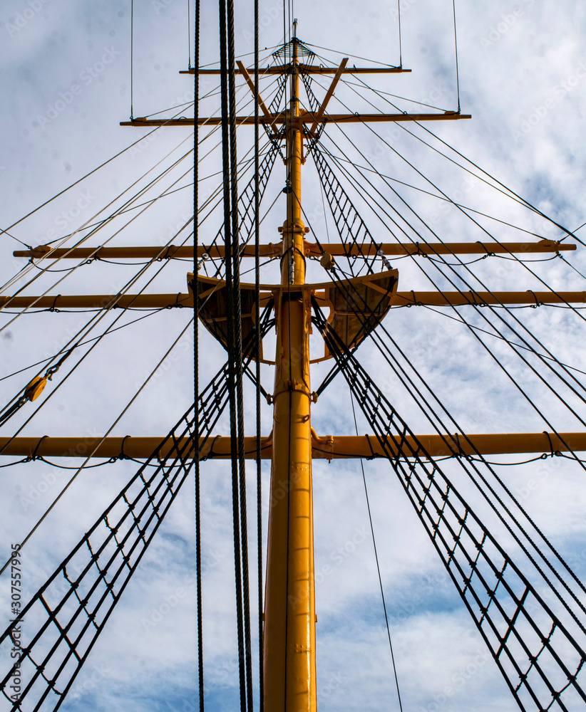Fototapeta premium Old mast on a ship