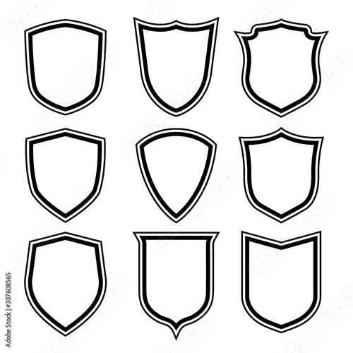 Obraz na płótnie Vector Shield icon. Heraldic shields, security black labels. Knight award, medieval royal vintage badges isolated vector. w salonie