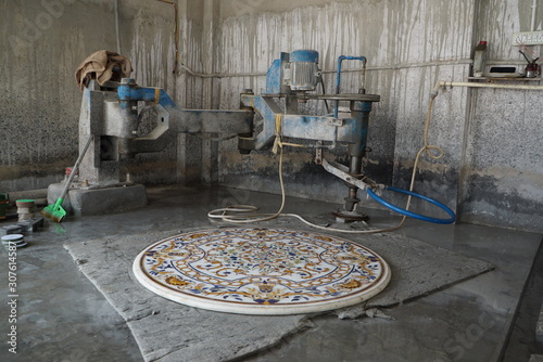 Polishing machine in a marble factory