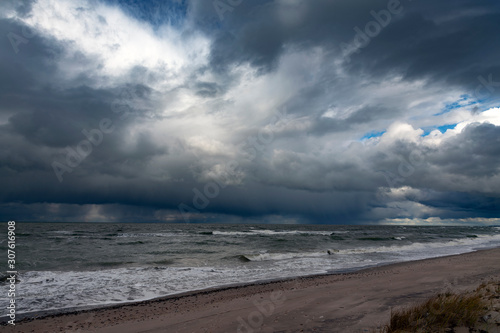 Fototapeta Naklejka Na Ścianę i Meble -  Dark clouds above stormy Baltic sea.