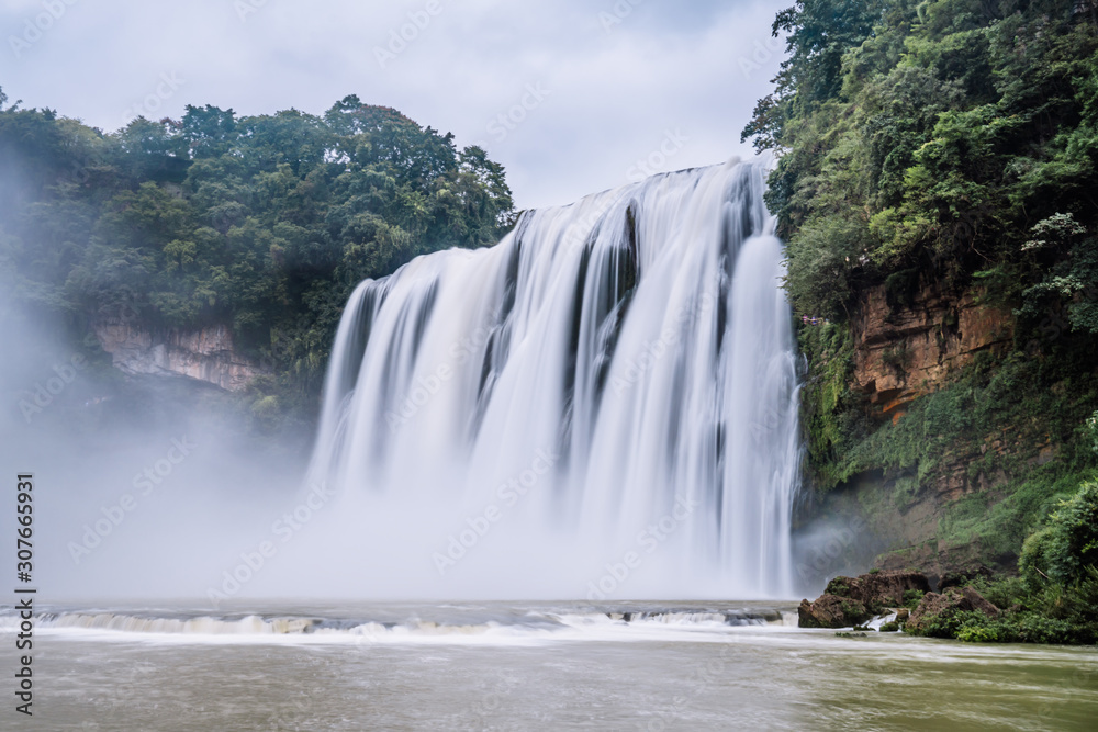 Fototapeta premium Scenery of Huangguoshu waterfall in Guizhou, China