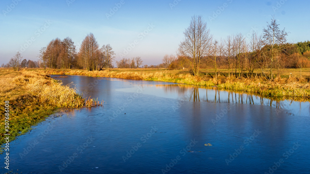 Rzeka Narew w okolicy Suraża, Narwiański Park Narodowy, Dolina Narwi, Suraż, Podlasie, Polska