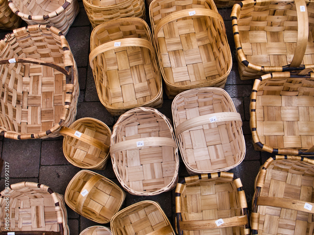 Cestos de madera artesanal vasca foto de Stock | Adobe Stock