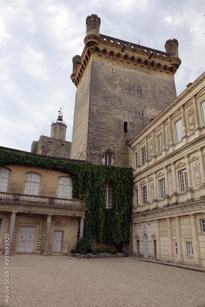 Fototapeta premium Turm am Palast in Uzes