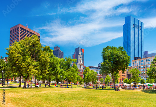 Fototapeta Naklejka Na Ścianę i Meble -  View of the Boston Common, a central public park in downtown, Massachusetts, USA